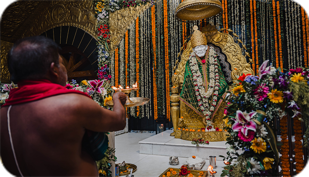 Madhyana Aarti